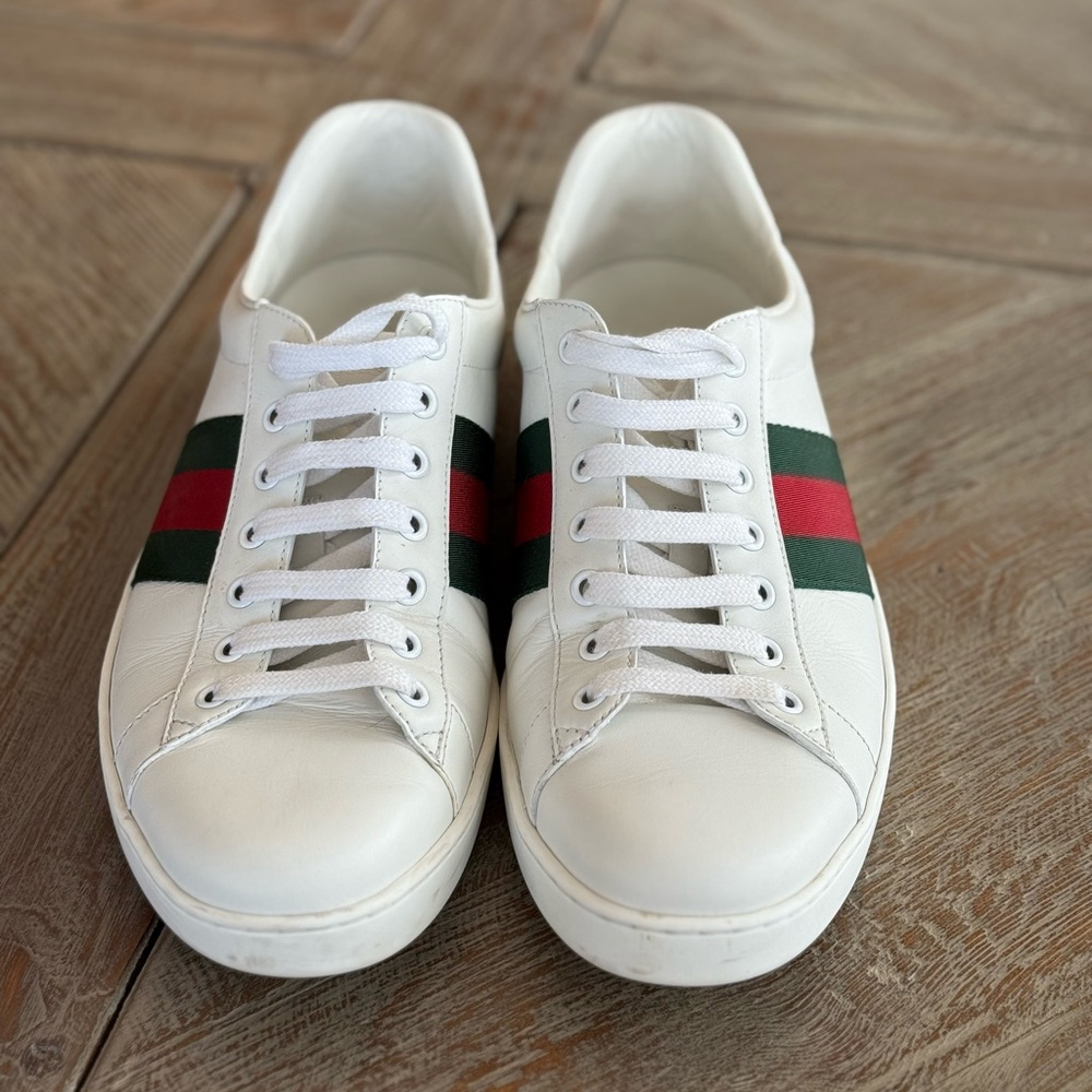 Gucci White and Green Sneakers with Signature Stripes